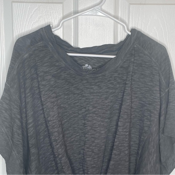 Pilcro Shelley Washed Oversized Slub Tie Front Top in Black/Gray Oversized M - Picture 3 of 10